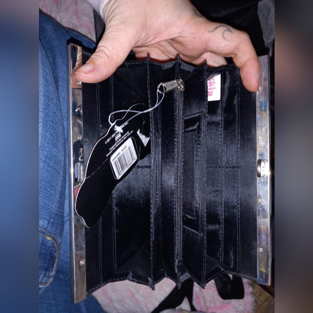 Skin Wallet - Picture 2 of 4